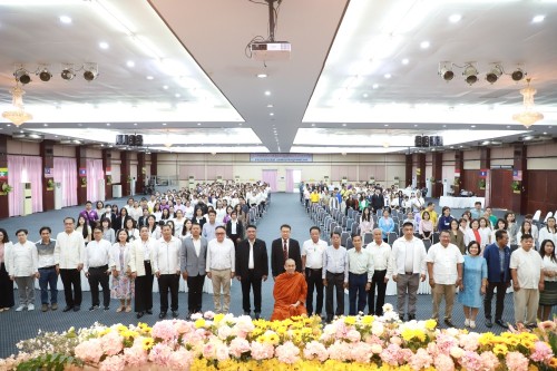 ทน.แม่สอด จัดโครงการฝึกอบรมส่งเสริมคุณธรรมจริยธรรมบุคลากรในสังกัดเทศบาลนครแม่สอด