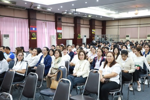 ทน.แม่สอด จัดโครงการฝึกอบรมส่งเสริมคุณธรรมจริยธรรมบุคลากรในสังกัดเทศบาลนครแม่สอด