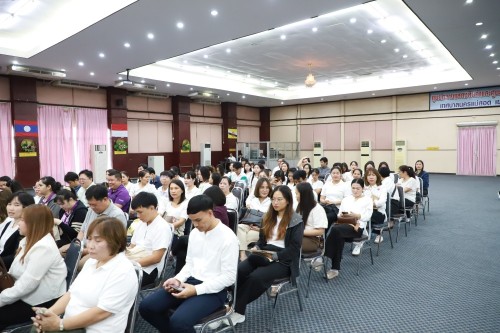 ทน.แม่สอด จัดโครงการฝึกอบรมส่งเสริมคุณธรรมจริยธรรมบุคลากรในสังกัดเทศบาลนครแม่สอด