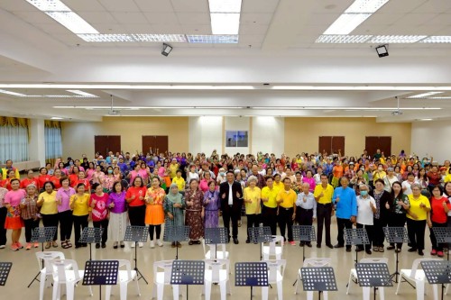 เทศบาลนครแม่สอด เข้าร่วมโครงการมหกรรมสร้างสุขภาพดีวิถีไทย ส่งเสริมสุขภาพทางกายในผู้สูงอายุและประชาชน ปีงบประมาณ 2568