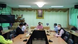 ทน.แม่สอดมอบเงินช่วยเหลือผู้ประสบสภาวะยากลำบากจากสถานการณ์โควิด-19 