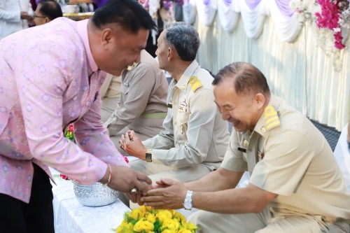 ทน.แม่สอด จัดโครงการจัดงานยกย่องและเชิดชูเกียรติบุคลากรของเทศบาลนครแม่สอด ประจำปีงบประมาณ พ.ศ. 2568