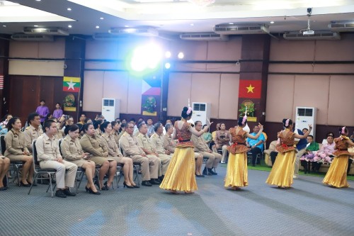 ทน.แม่สอด จัดโครงการจัดงานยกย่องและเชิดชูเกียรติบุคลากรของเทศบาลนครแม่สอด ประจำปีงบประมาณ พ.ศ. 2568