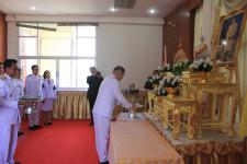 เทศบาลนครแม่สอด เข้าร่วมพิธีถวายดอกไม้จันทน์ ในพระราชพิธีถวายพระเพลิงพระบรมศพ พระบาทสมเด็จพระปรมินทรมหาภูมิพลอดุลยเดช บรมนาถบพิตร