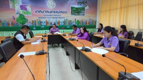 ทน.แม่สอด จัดการประชุมหารือและพิจารณาแนวทาง การปรับขึ้นอัตราค่าบริการกำจัดขยะมูลฝอยของหน่วยงานและองค์กรปกครองส่วนท้องถิ่นอื่นๆ