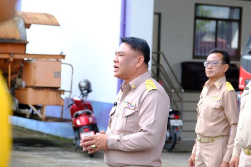 เทศบาลนครแม่สอด มอบนโยบายและตรวจแถวเจ้าหน้าที่ฝ่ายป้องกันและบรรเทาสาธารณภัย