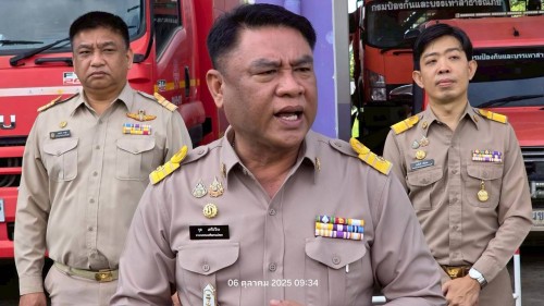 เทศบาลนครแม่สอด มอบนโยบายและตรวจแถวเจ้าหน้าที่ฝ่ายป้องกันและบรรเทาสาธารณภัย