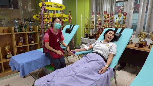 เทศบาลนครแม่สอด ร่วมกับโรงพยาบาลแม่สอด จัดกิจกรรมบริจาคโลหิตเพื่อถวายเป็นพระราชกุศลแด่พระบาทสมเด็จพระบรมชนกาธิเบศร มหาภูมิพลอดุลยเดชมหาราช บรมนาถบพิตร 