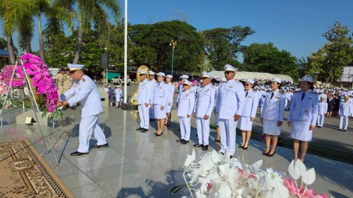เทศบาลนครแม่สอด ร่วมพิธีวางพวงมาลาถวายราชสักการะพระบาทสมเด็จพระจุลจอมเกล้าเจ้าอยู่หัว รัชกาลที่ 5 เนื่องในวันคล้ายวันสวรรคต “วันปิยมหาราช”	