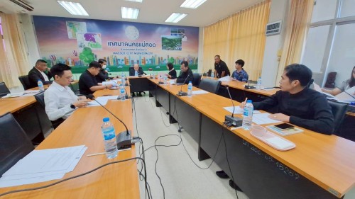 ทน.แม่สอด  จัดประชุมร่างระเบียบเทศบาลนครแม่สอดในการขออนุญาตใช้อาคารศูนย์กีฬาและสนามกีฬาเทศบาลนครแม่สอด ครั้งที่ 1/2568