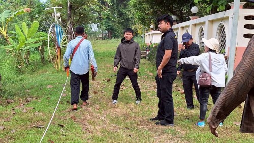 เทศบาลนครแม่สอด ลงพื้นที่ร่วมกับกรมโยธาธิการและผังเมือง เพื่อทำการสำรวจติดตามโครงการก่อสร้างถนนคอนกรีตเสริมเหล็ก