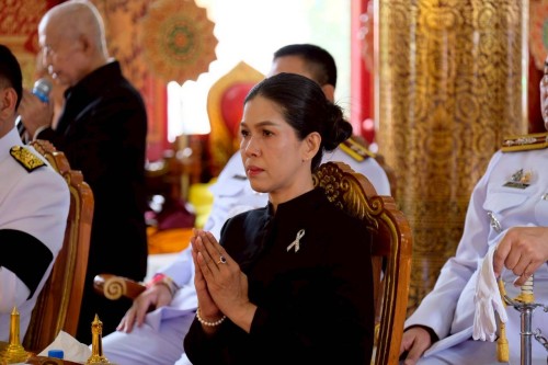 ทน.แม่สอด ร่วมพิธีบำเพ็ญกุศลและแสดงความอาลัยในวาระครบ 7 วัน (สัตตมวาร) แห่งการสวรรคเพื่อถวายเป็นพระราชกุศลแด่สมเด็จพระนางเจ้าสิริกิติ์ พระบรมราชินีนาถพระบรมราชชนนีพันปีหลวง