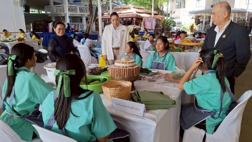 ทน.แม่สอด จัดกิจกรรมการประกวดกระทง ประเภทสวยงาม โครงการจัดงานประเพณีลอยกระทง ประจำปีงบประมาณ พ.ศ.2569