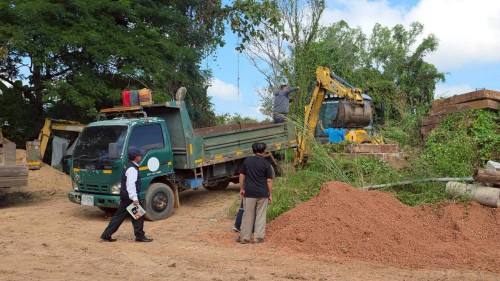 ทน.แม่สอด ลงพื้นที่ดำเนินการขับเคลื่อนการพัฒนา ตามนโยบายโครงสร้างพื้นฐานและภูมิทัศน์เมือง