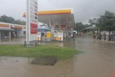 12-09-54  น้ำท่วมแม่สอดอย่างหนัก