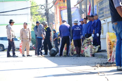 ทน.แม่สอด ลงพื้นที่บูรณาการร่วมกับเรือนจำอำเภอแม่สอดดำเนินการขุดลอกท่อระบายน้ำบริเวณหน้าวัดดอนไชยถึงบริเวณวงเวียนหอนาฬิกา