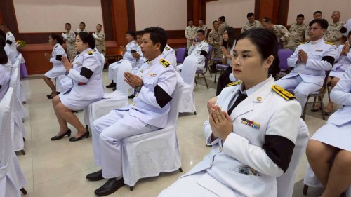 ทน.แม่สอด ร่วมพิธีเจริญพระพุทธมนต์และทำบุญตักบาตรถวายพระราชกุศล เนื่องในวันคล้ายวันพระบรมราชสมภพ พระบาทสมเด็จพระบรมชนกาธิเบศร มหาภูมิพลอดุลยเดชมหาราช บรมนาถบพิตร วันชาติและวันพ่อแห่งชาติ 5 ธันวาคม 2568