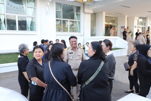 ทน.แม่สอด จัดโครงการฝึกอบรม ส่งเสริมเทิดทูนสถาบันชาติ ศาสนา พระมหากษัตริย์ นำประชาชนเข้าเฝ้าฯ กราบบังคมพระบรมศพ สมเด็จพระนางเจ้าสิริกิติ์ พระบรมราชินีนาถ พระบรมราชชนนีพันปีหลวงและศึกษาดูงานพระราชกรณียกิจ