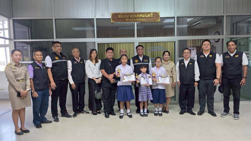 LINE_ALBUM_รวมมิตร ภารกิจ ผู้บริหาร_260212_59