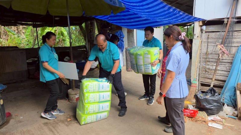 LINE_ALBUM_2842026_260428_28