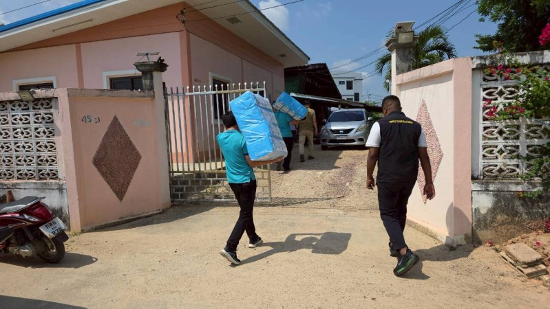 LINE_ALBUM_2842026_260428_47