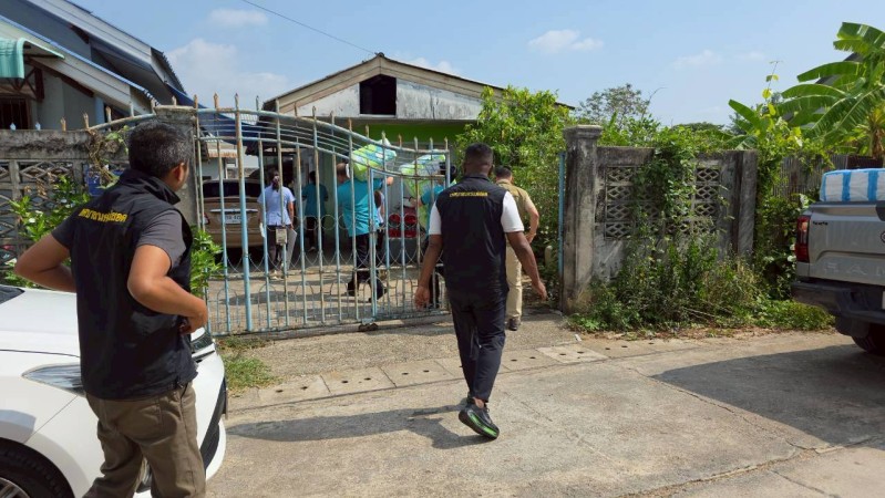 LINE_ALBUM_2842026_260428_16