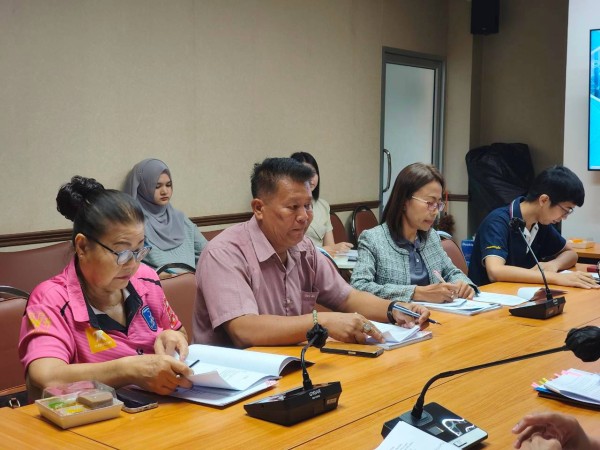 LINE_ALBUM_ประชุมคณะกรรมการสนับสนุนแผน 271069_261027_6